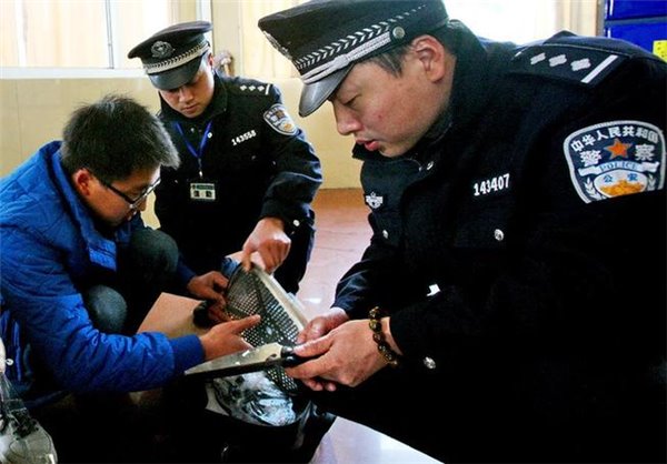 春运提醒:1月10日起乘火车禁带餐刀,打火机最多2个